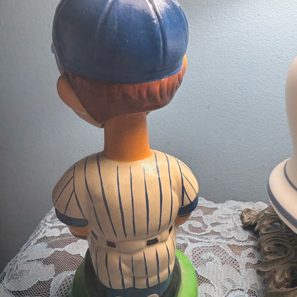Mets bobblehead Vintage Baseball Player Figurine - Picture 7 of 7